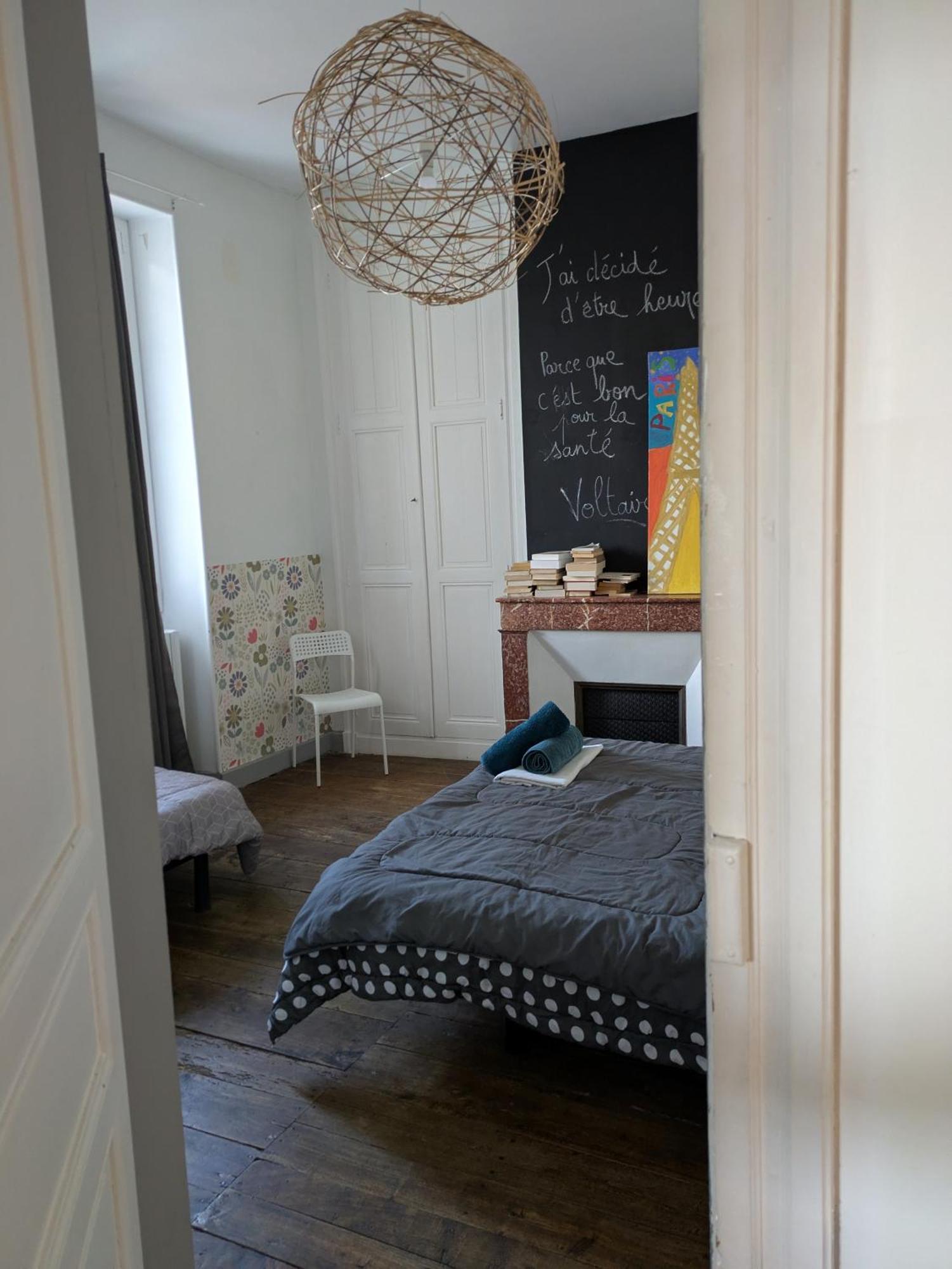White Chapel Bed & Breakfast Condom Exterior photo